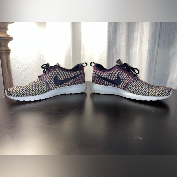 Nike Roshe One NM Flyknit Dark Obsidian Fuchsia Flash Mens Size 9.5 - Picture 4 of 8